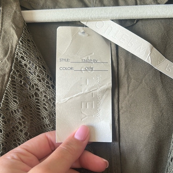 Buckle Olive  Coat - Picture 7 of 11